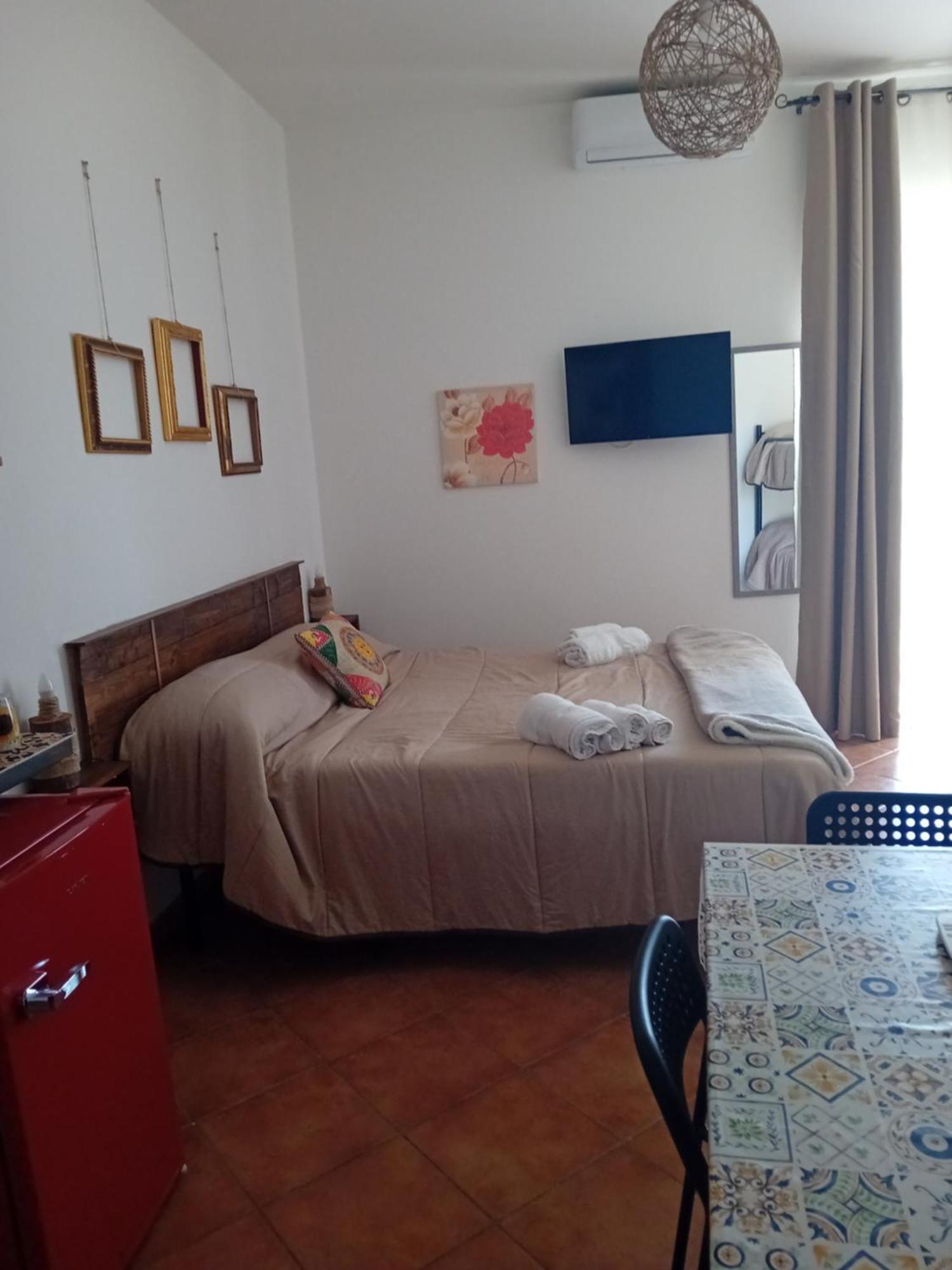 Bed & Breakfast Acquaviva Di Vullo Vincenzo Acquaviva Platani Oda fotoğraf